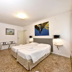 https://casa-ai-greci-your-home-away-from-home.hotelslidodijesolo.com